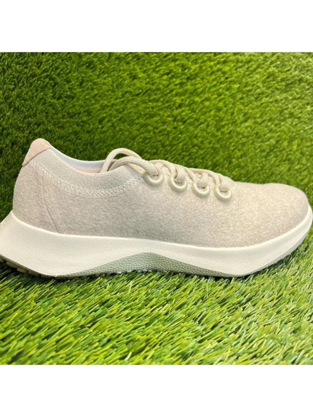 Allbirds Wool Dasher 2 Womens Size 10 Beige Athletic Running Shoes Sneakers